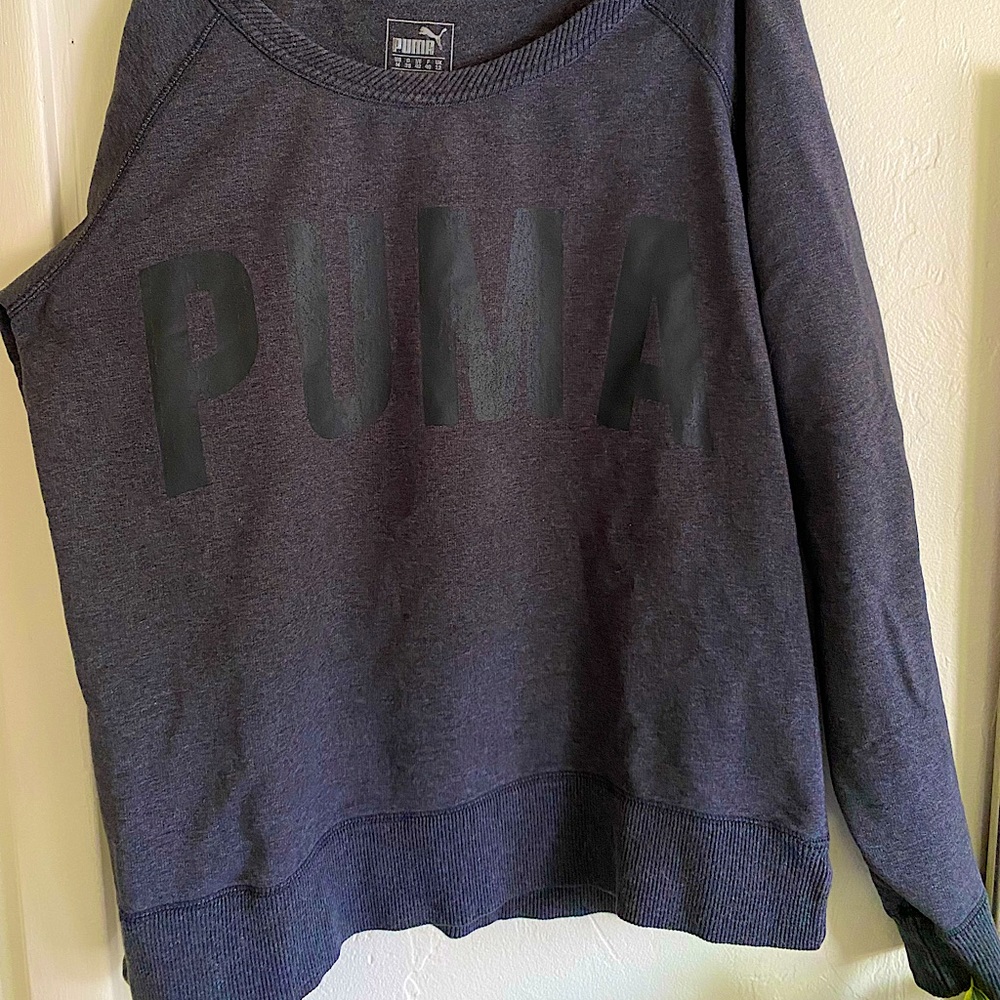 Puma Sweatshirt, Medium.